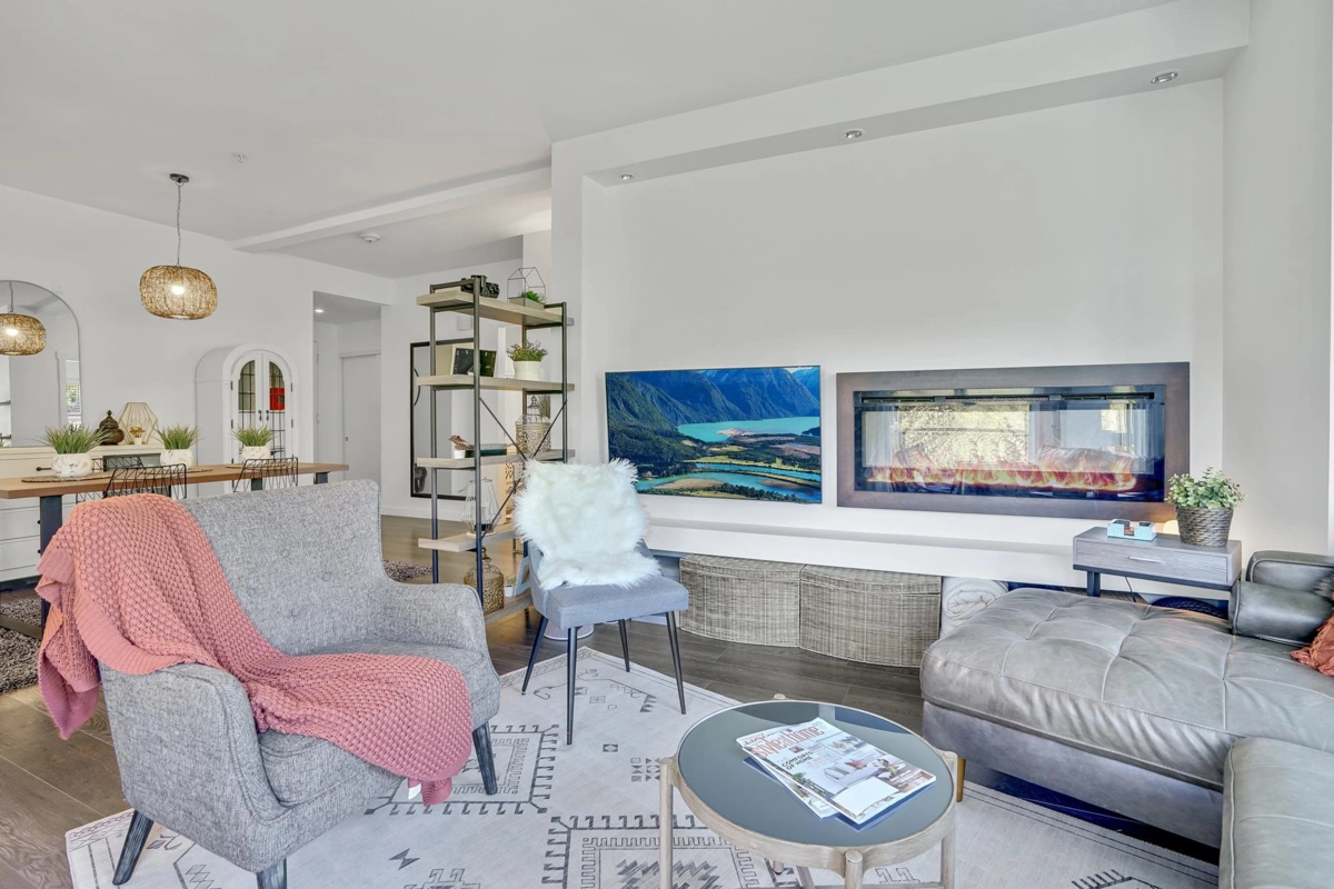 Breakfast Nook Photo of 216 2238 Whatcom Road, Abbotsford, BC