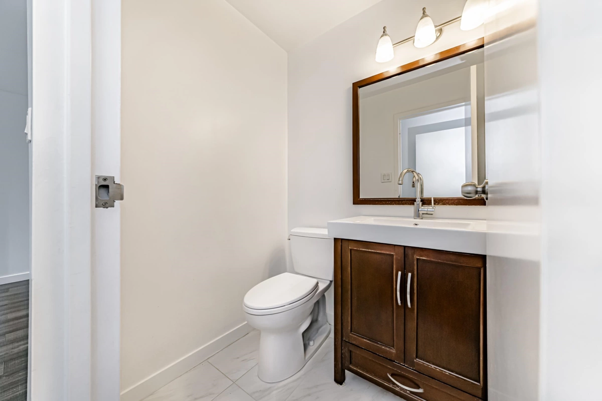 Laundry Room Photo of 302 225 Sixth Street, New Westminster, BC