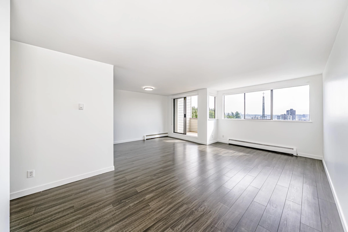 Living Room Photo of 302 225 Sixth Street, New Westminster, BC