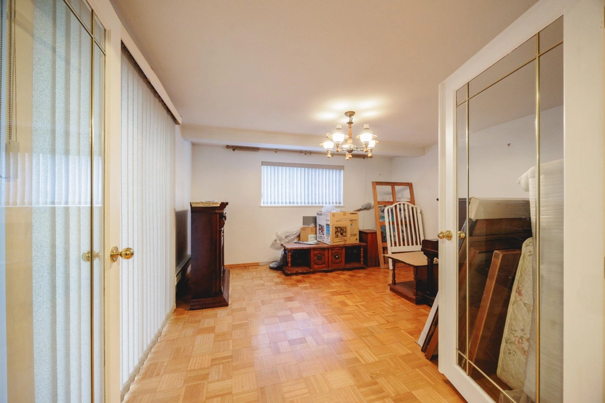 Front Yard Photo of 9437 151 Street, Surrey, BC