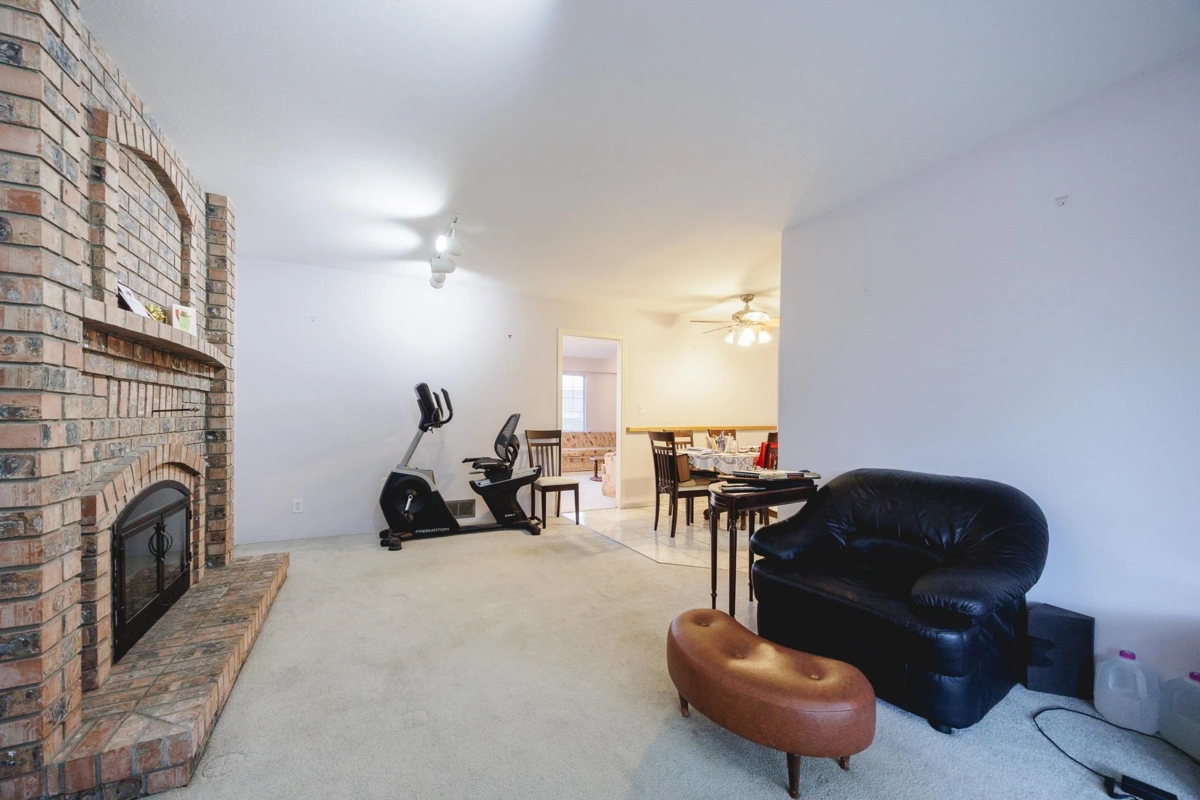 Primary Bathroom Photo of 9437 151 Street, Surrey, BC