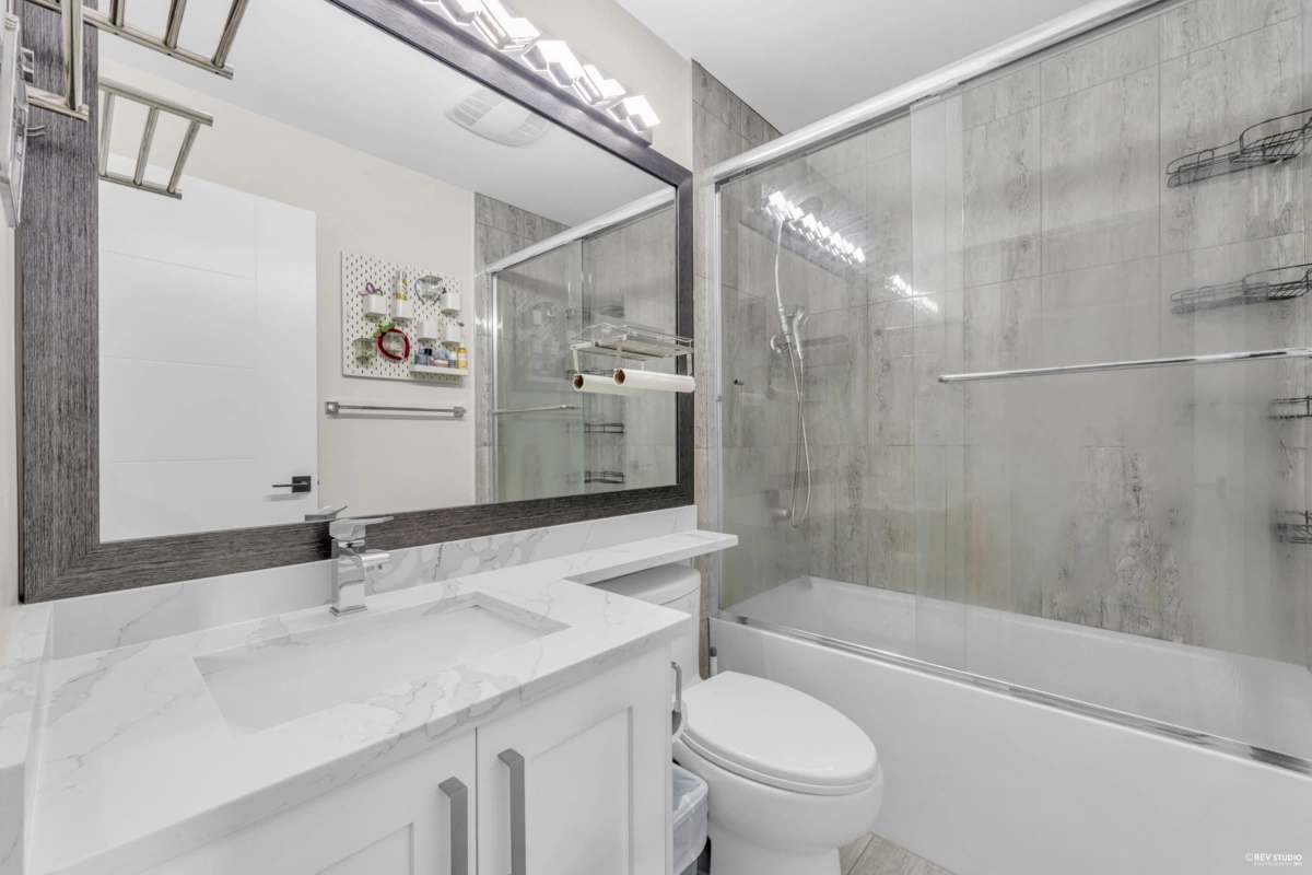 Hallway Photo of 311 Nelson Street, Coquitlam, BC