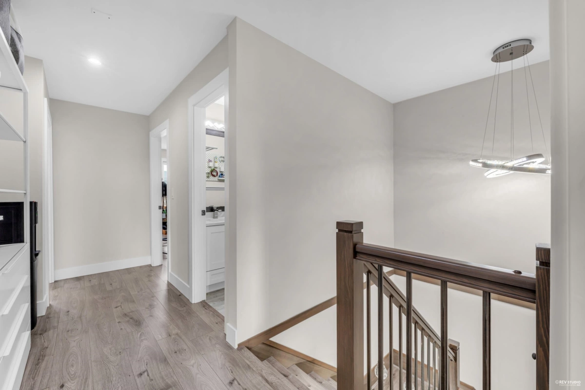 Laundry Room Photo of 311 Nelson Street, Coquitlam, BC