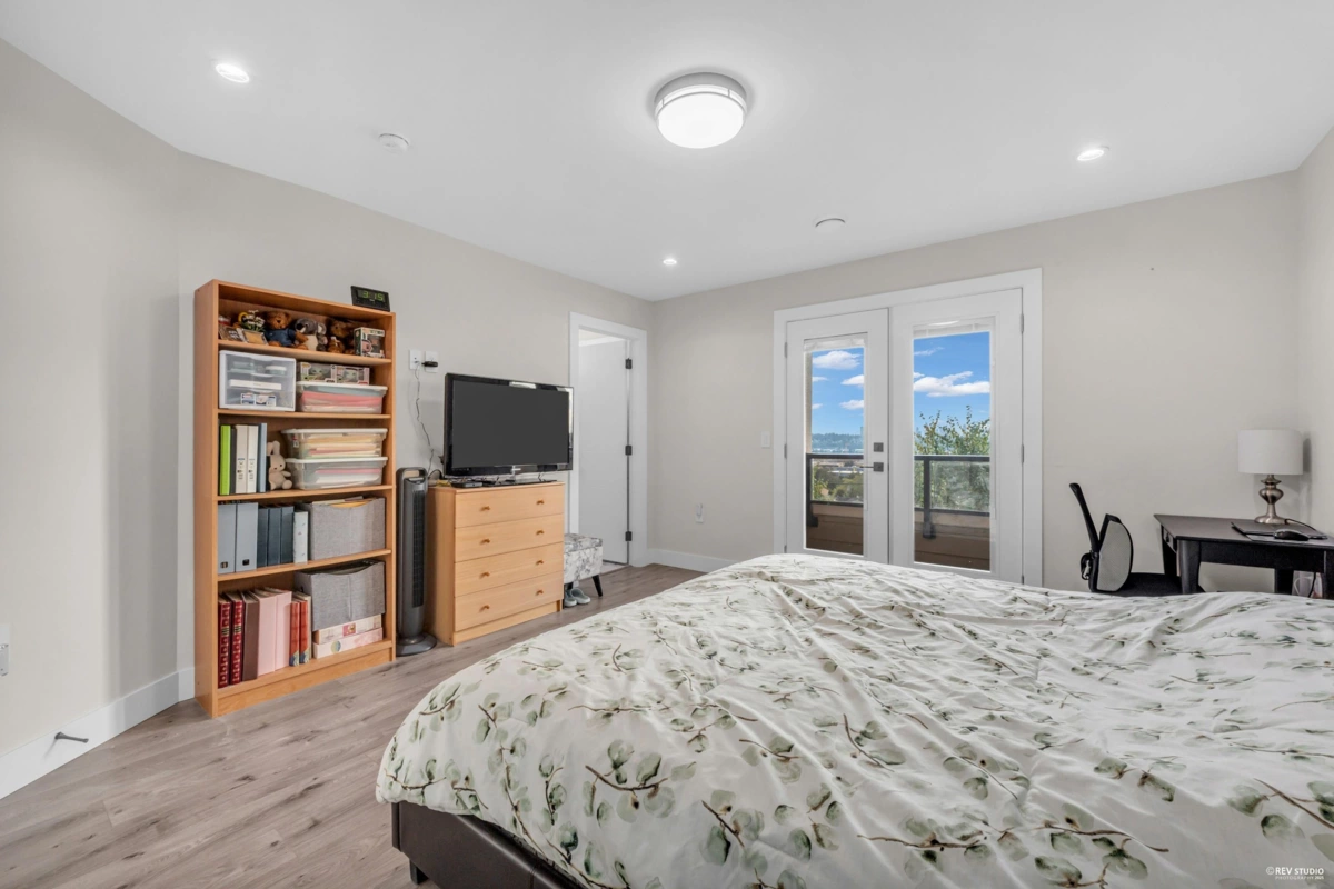 Powder Room Photo of 311 Nelson Street, Coquitlam, BC