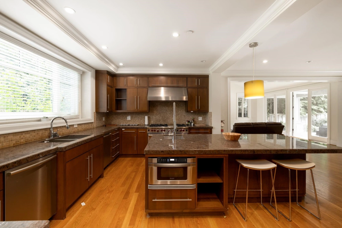 Breakfast Nook Photo of 920 Pyrford Road, West Vancouver, BC