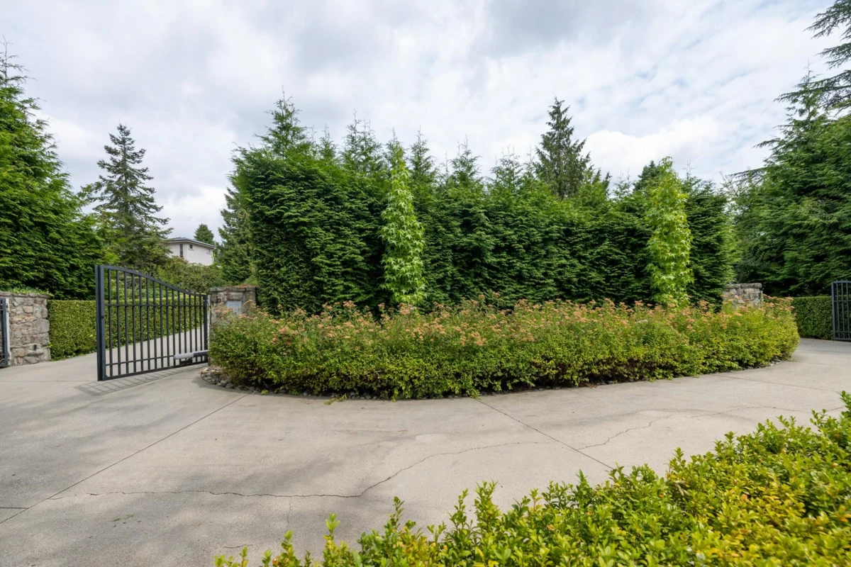Swimming Pool Photo of 920 Pyrford Road, West Vancouver, BC