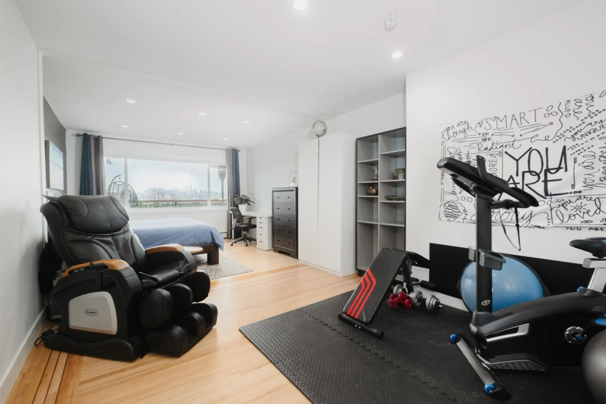 Guest Bathroom Photo of 1095 W Keith Road, North Vancouver, BC