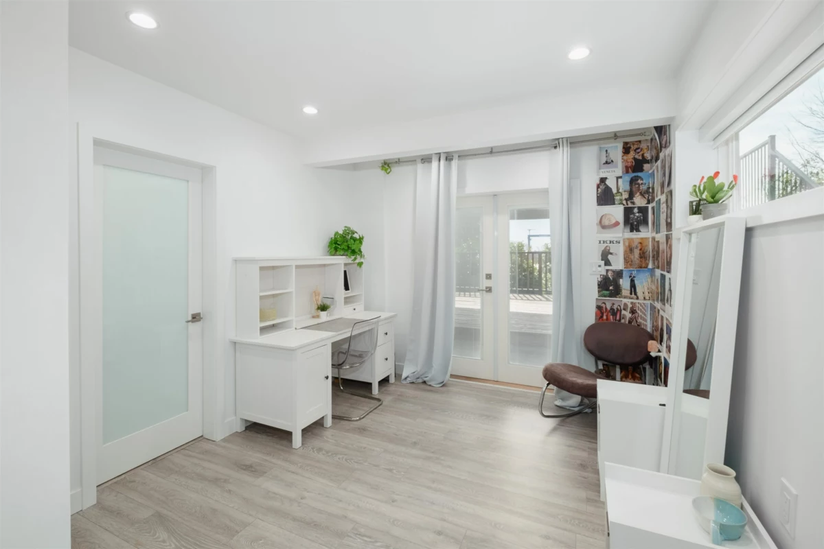 Office / Den Photo of 1095 W Keith Road, North Vancouver, BC