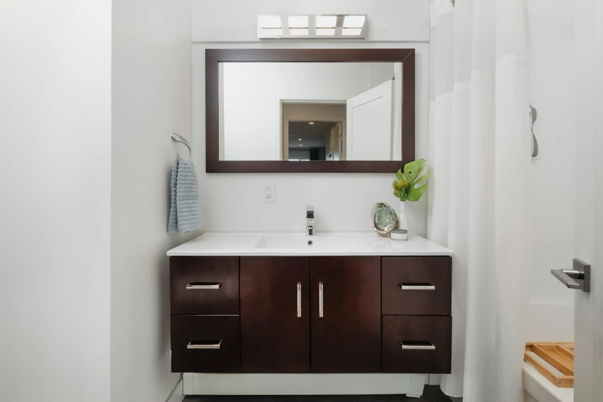 Powder Room Photo of 1095 W Keith Road, North Vancouver, BC