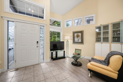 6085 165a Street, Surrey, BC, Surrey — Single Family Residence for sale