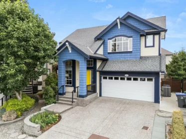 6085 165a Street, Surrey, BC, Surrey — Single Family Residence for sale