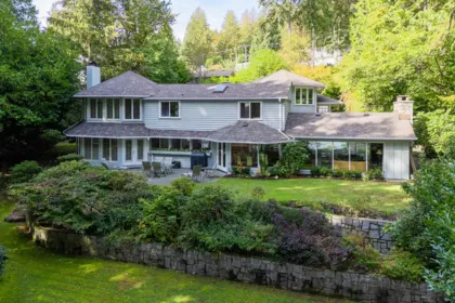 4708 Dogwood Lane, West Vancouver, BC, West Vancouver — Single Family Residence for sale