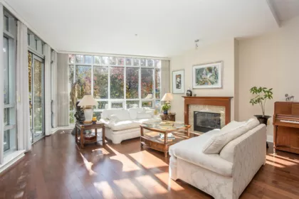 301 605 Clyde Avenue, West Vancouver, BC, West Vancouver — Apartment/Condo for sale