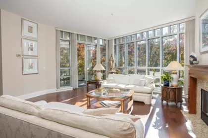301 605 Clyde Avenue, West Vancouver, BC, West Vancouver — Apartment/Condo for sale