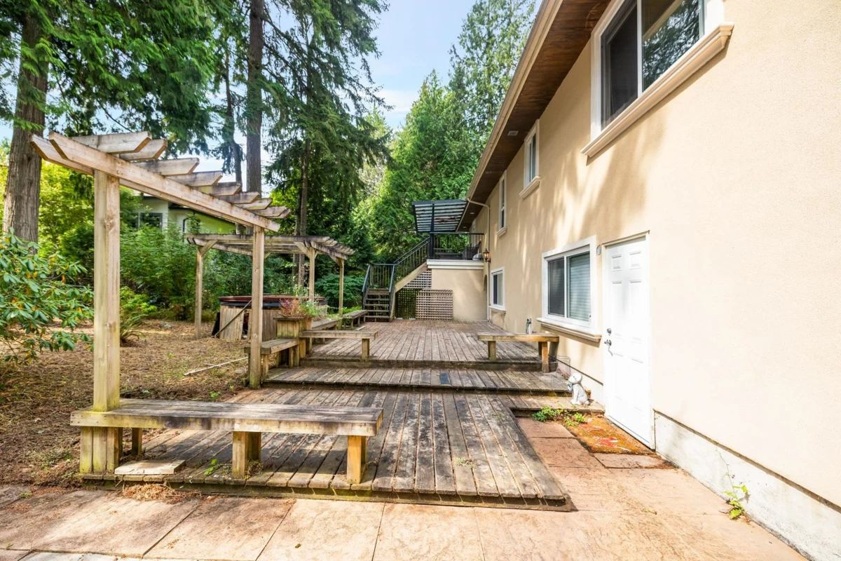 Laundry Room Photo of 13788 32 Avenue, Surrey, BC
