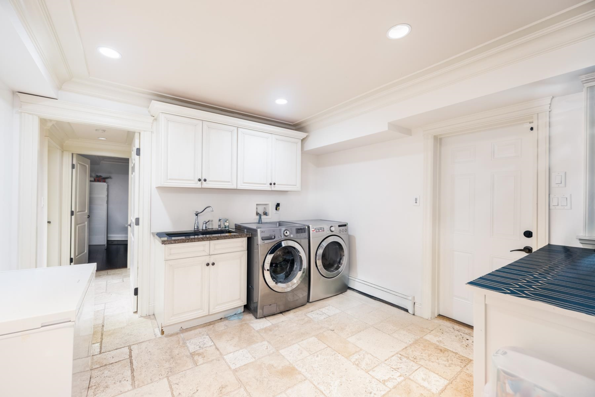 Office / Den Photo of 13788 32 Avenue, Surrey, BC