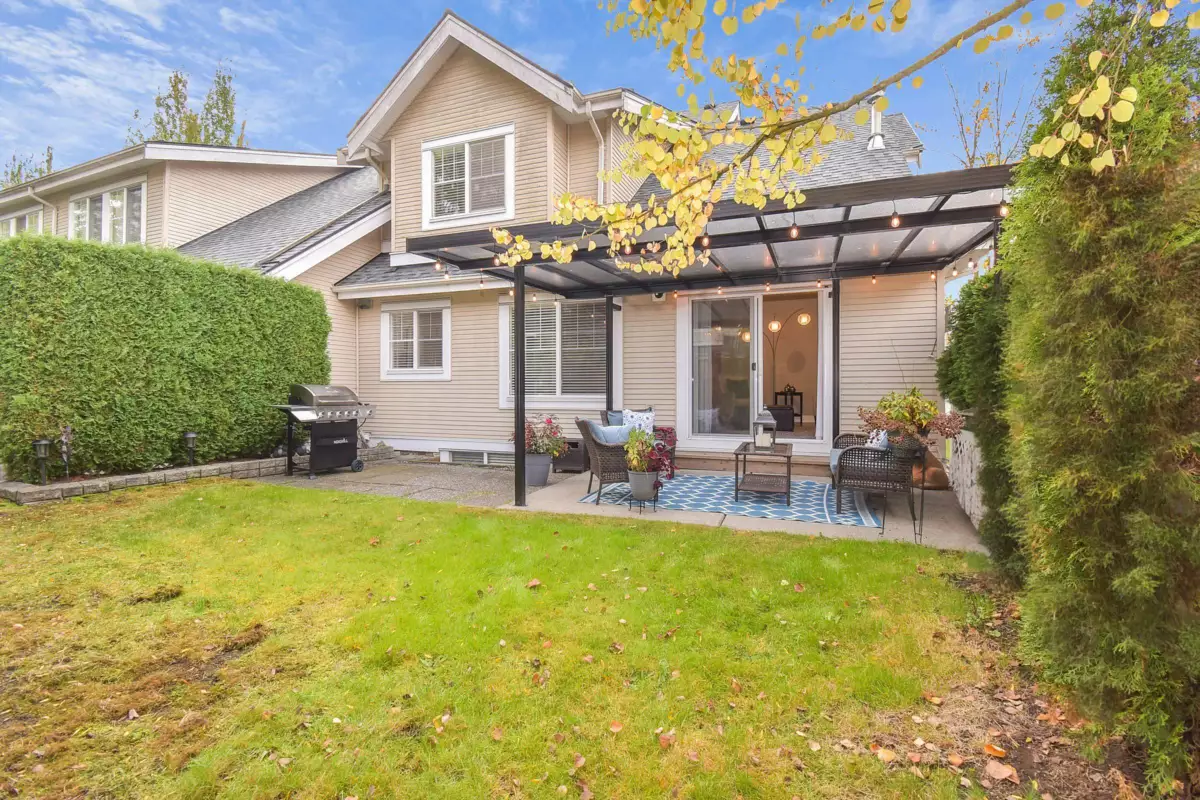 Family Room Photo of 57 17097 64 Avenue, Surrey, BC