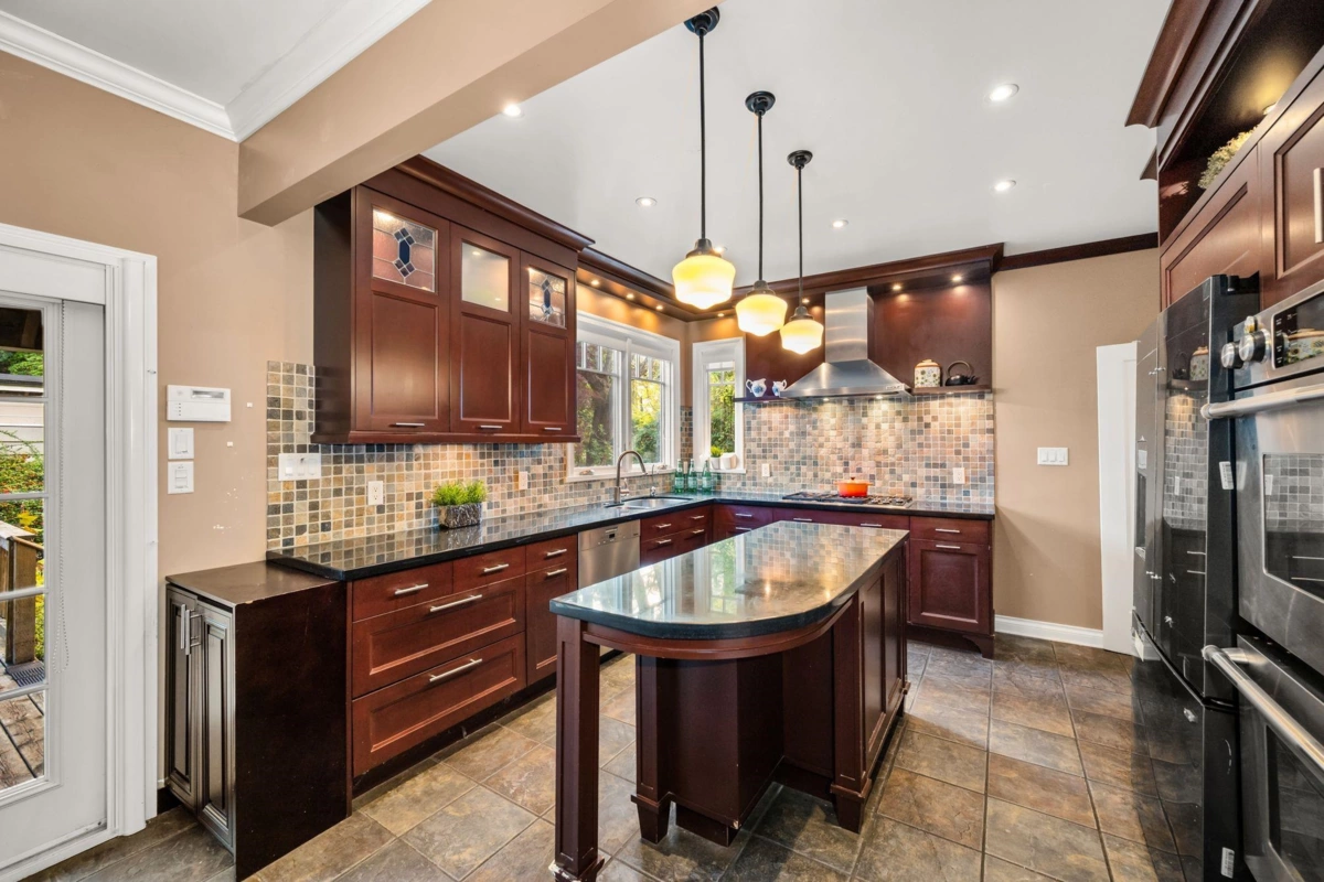 Breakfast Nook Photo of 6050 Athlone Street, Vancouver, BC