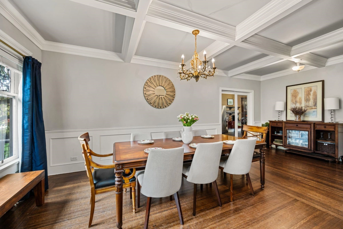 Dining Area Photo of 6050 Athlone Street, Vancouver, BC