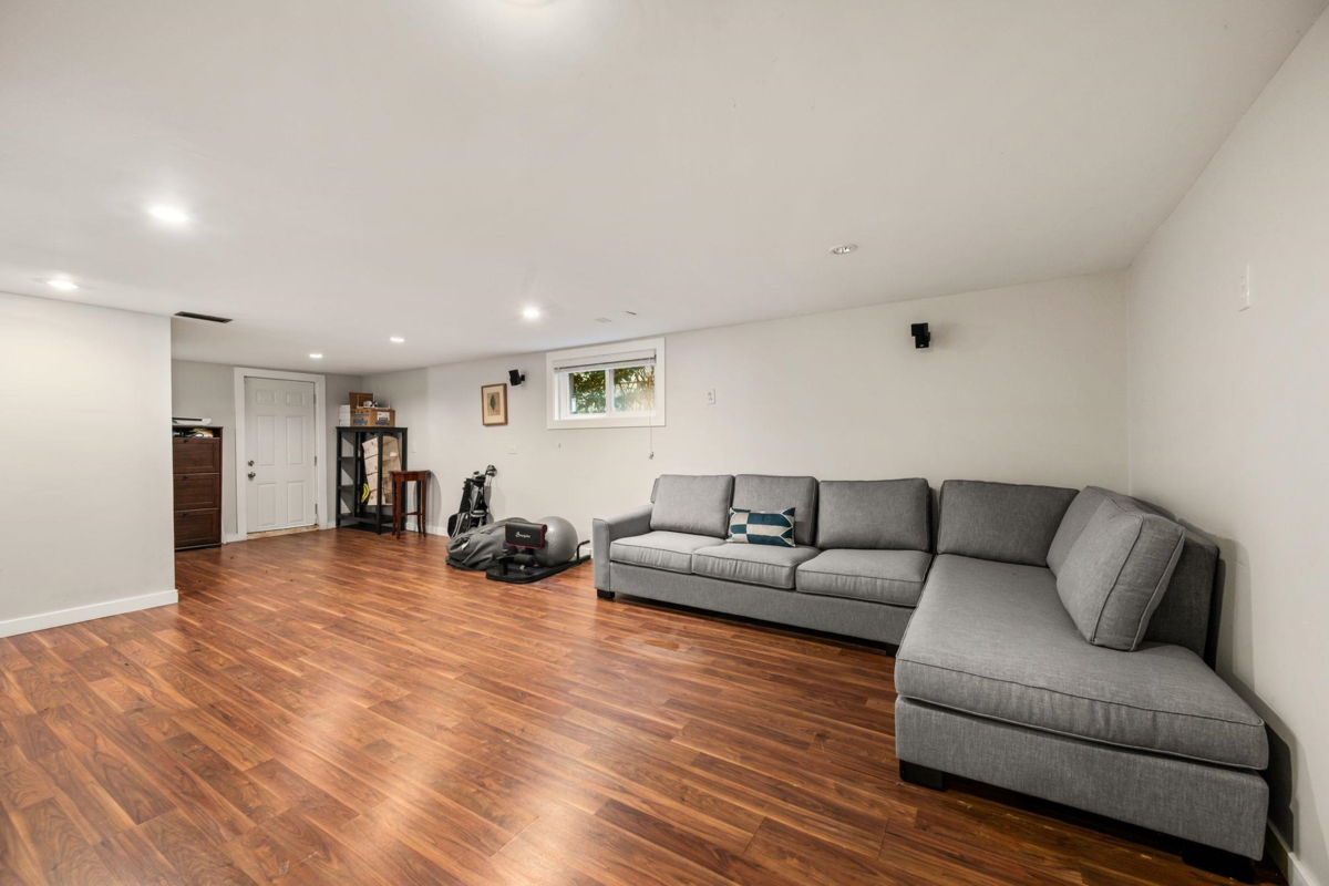 Garage Interior Photo of 6050 Athlone Street, Vancouver, BC