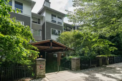 415 6888 Southpoint Drive, Burnaby, BC, Burnaby — Apartment/Condo for sale