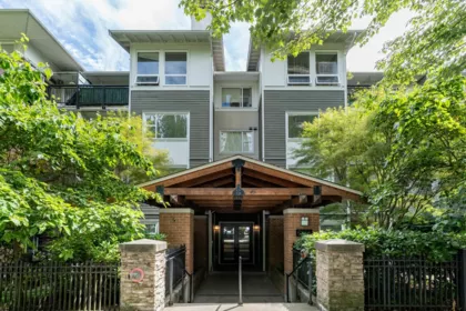 415 6888 Southpoint Drive, Burnaby, BC, Burnaby — Apartment/Condo for sale