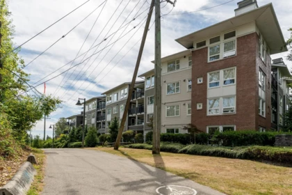 415 6888 Southpoint Drive, Burnaby, BC, Burnaby — Apartment/Condo for sale