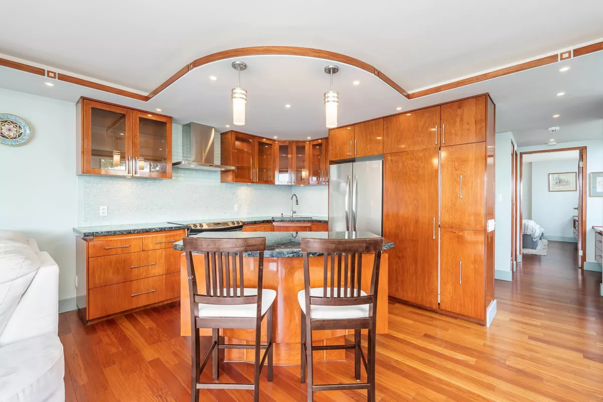 Breakfast Nook Photo of 103 2108 Argyle Avenue, West Vancouver, BC