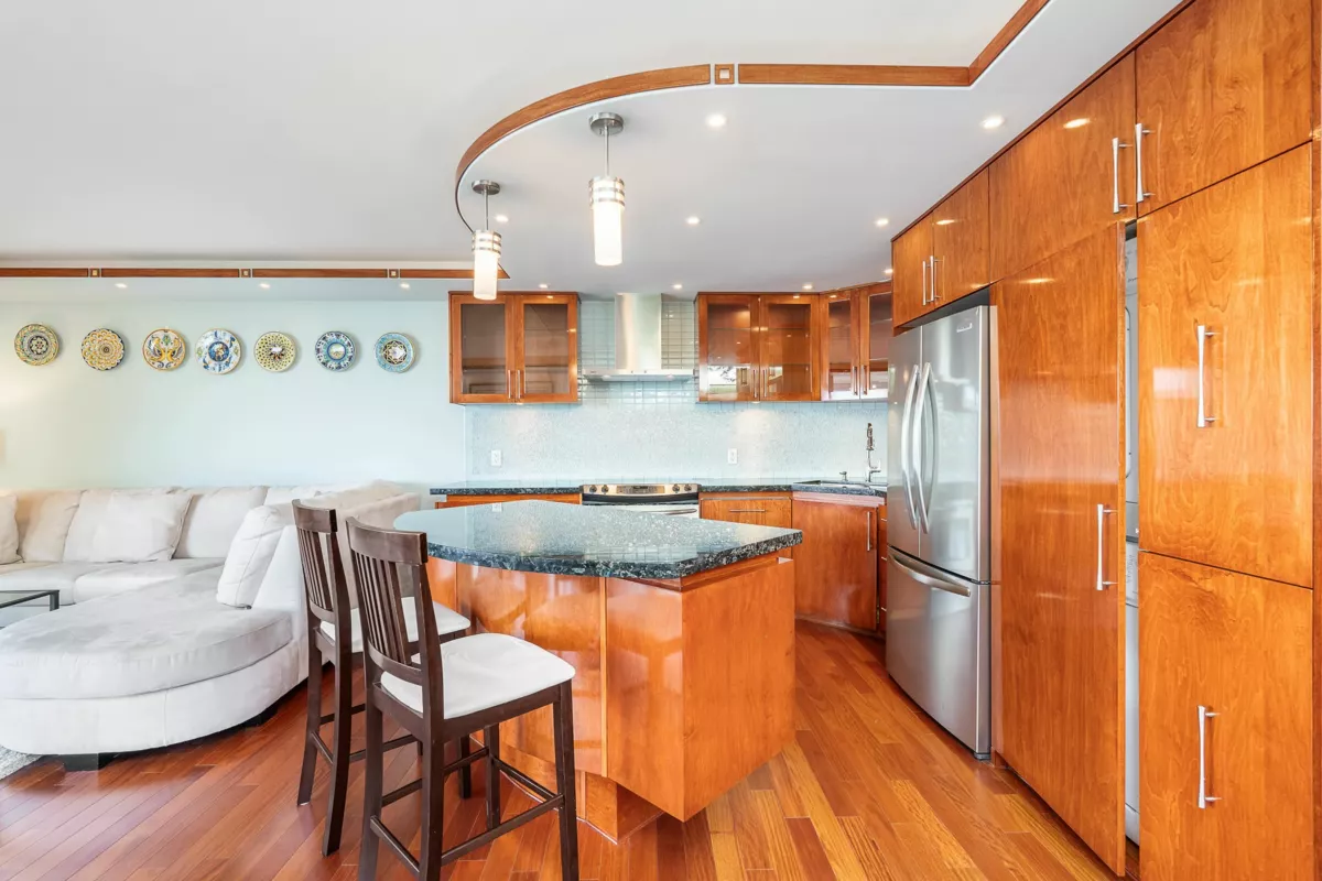 Primary Bedroom Photo of 103 2108 Argyle Avenue, West Vancouver, BC