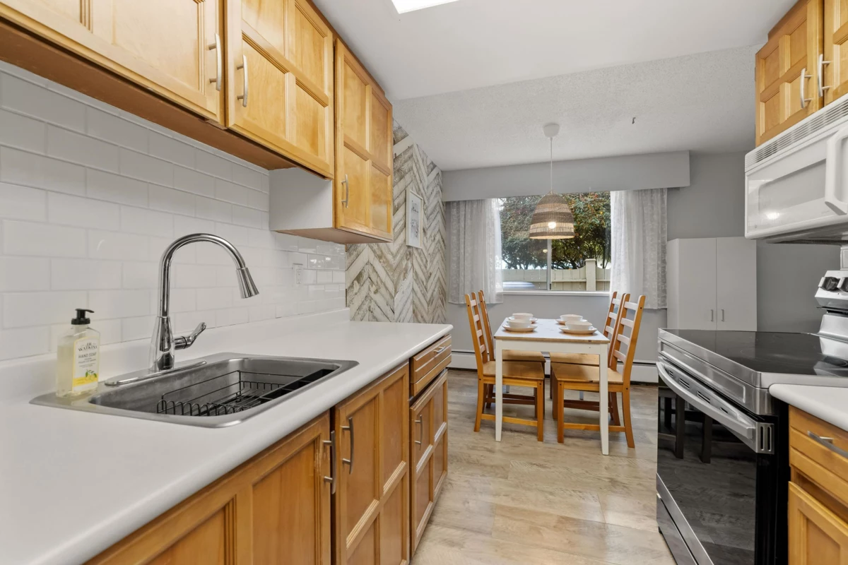 Bedroom 2 Photo of 206 15010 Roper Avenue, White Rock, BC