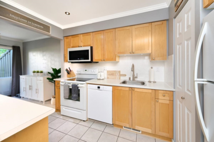 Kitchen Island Photo of 47 9460 Glenallan Drive, Richmond, BC