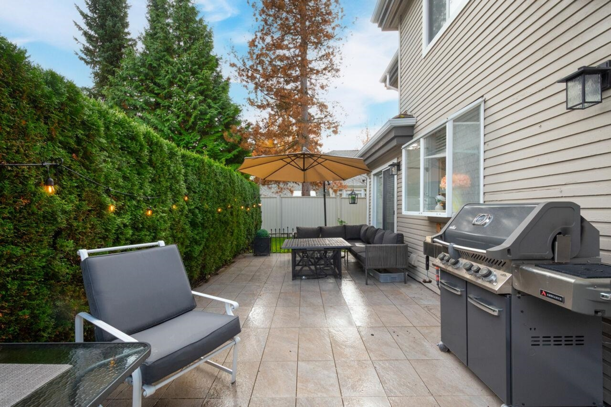 Garden / Landscaping Photo of 829 Roche Point Drive, North Vancouver, BC