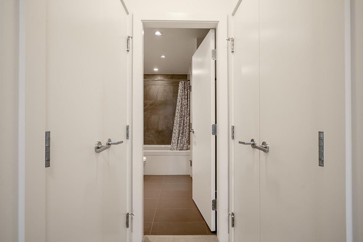 Guest Bathroom Photo of 2802 4688 Kingsway, Burnaby, BC