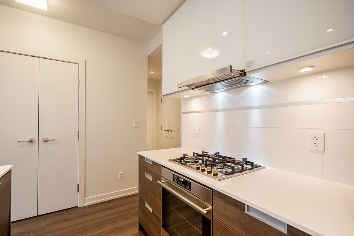 Primary Bathroom Photo of 2802 4688 Kingsway, Burnaby, BC