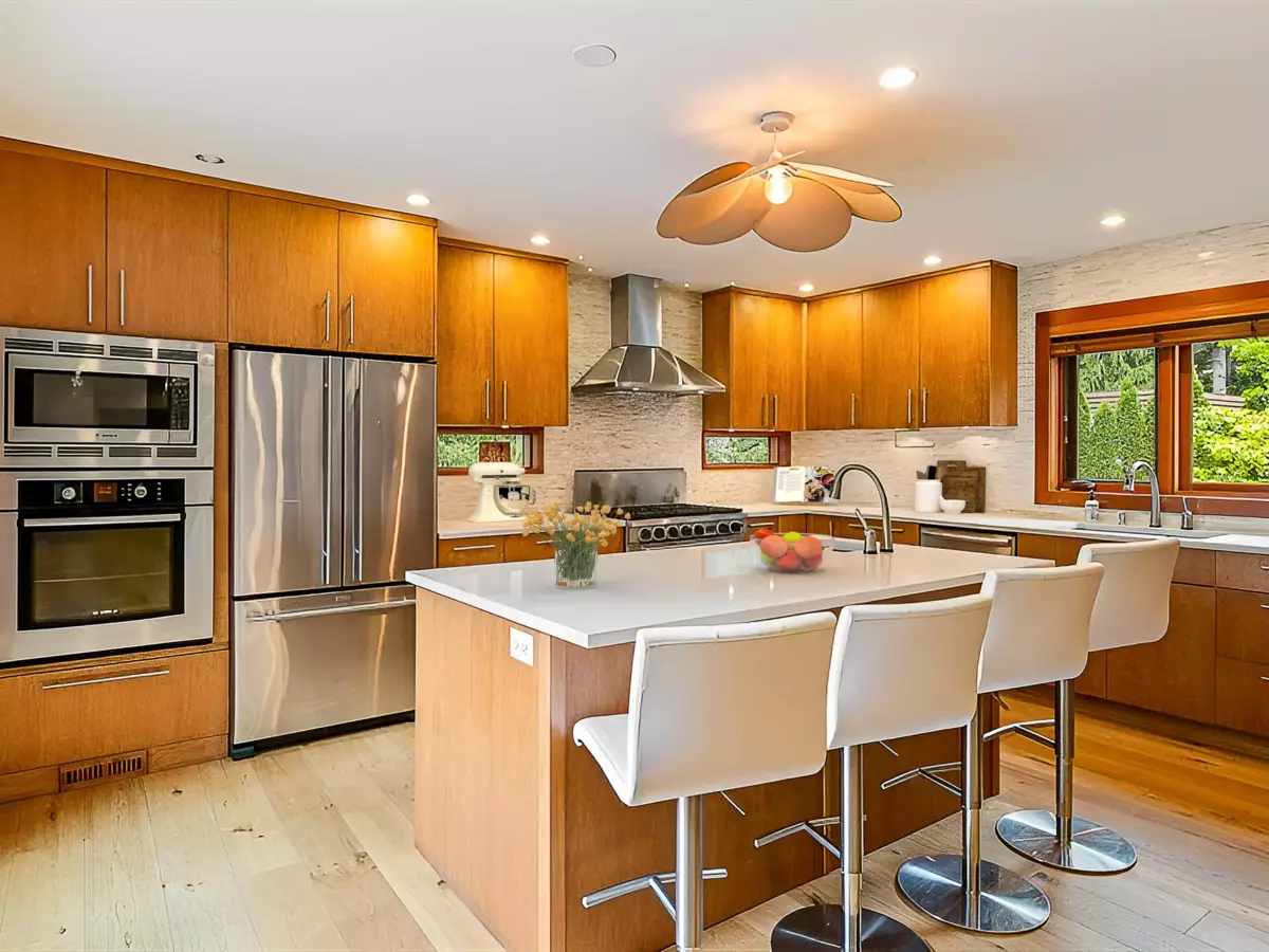 Breakfast Nook Photo of 8745 Idylwood Place, Whistler, BC