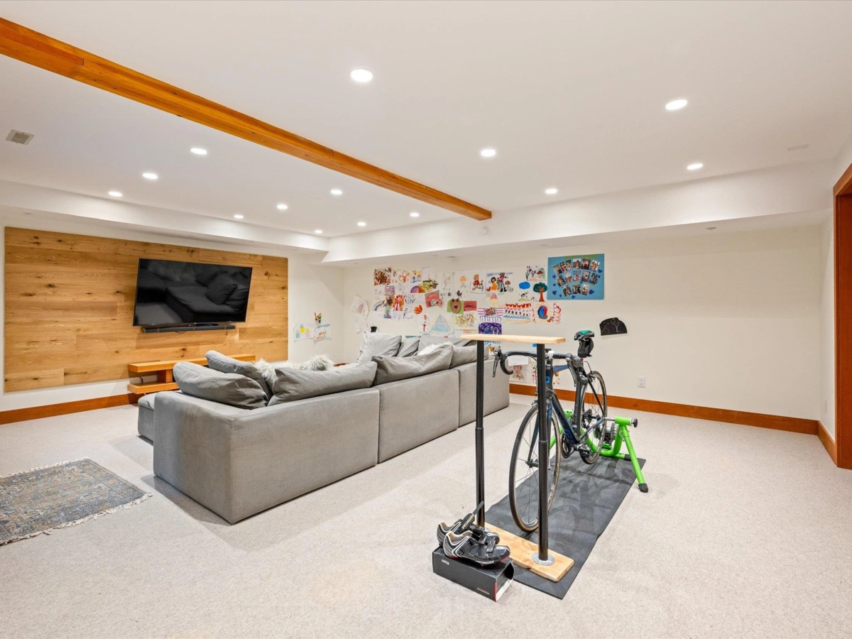 Entry Foyer Photo of 8745 Idylwood Place, Whistler, BC