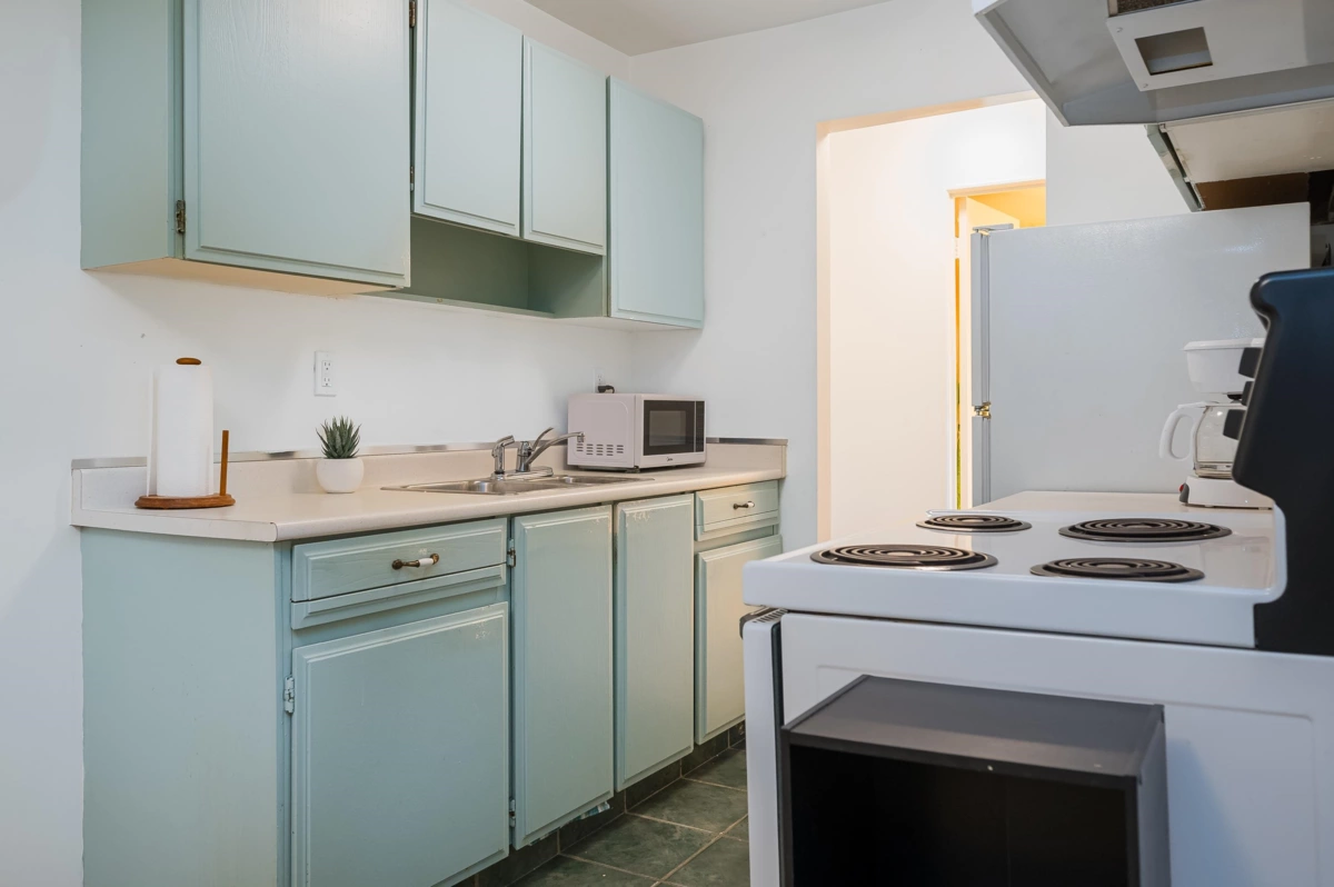 Bedroom 3 Photo of 218 15020 North Bluff Road, White Rock, BC