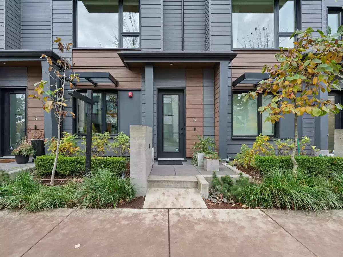 Aerial View of 5 528 E 2nd Street, North Vancouver, BC