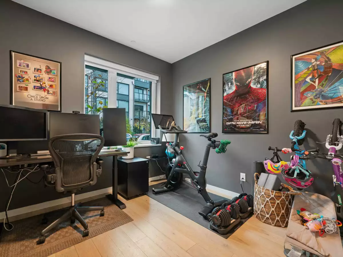 Backyard Photo of 5 528 E 2nd Street, North Vancouver, BC