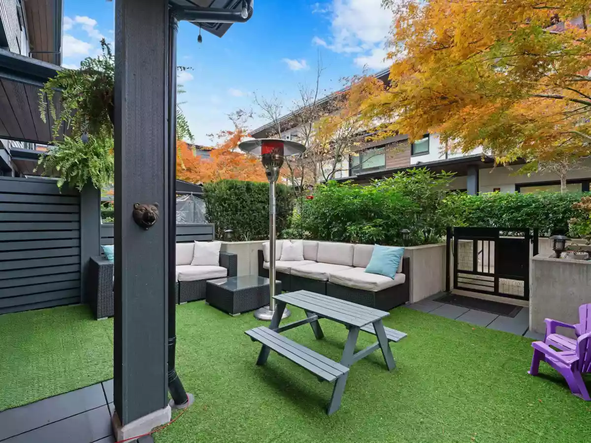 Bedroom 4 Photo of 5 528 E 2nd Street, North Vancouver, BC