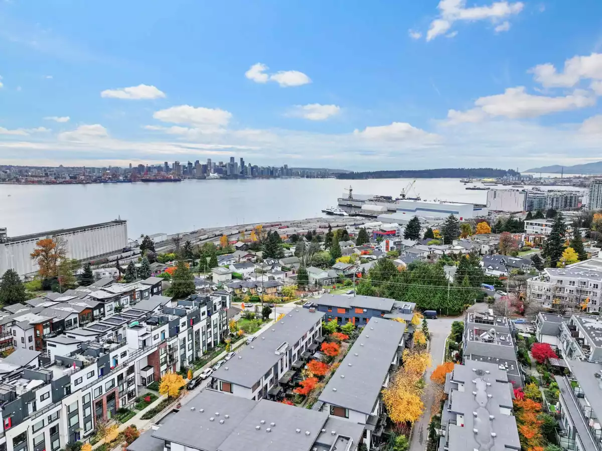 Community Amenities Photo (Clubhouse) of 5 528 E 2nd Street, North Vancouver, BC