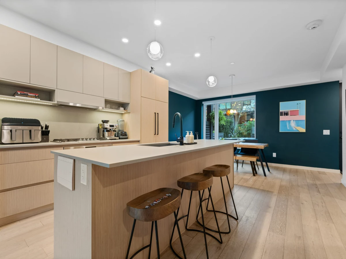 Exterior Rear Photo of 5 528 E 2nd Street, North Vancouver, BC