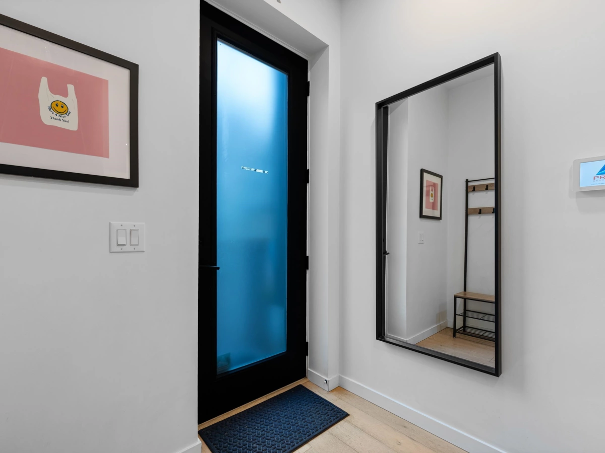 Garden / Landscaping Photo of 5 528 E 2nd Street, North Vancouver, BC