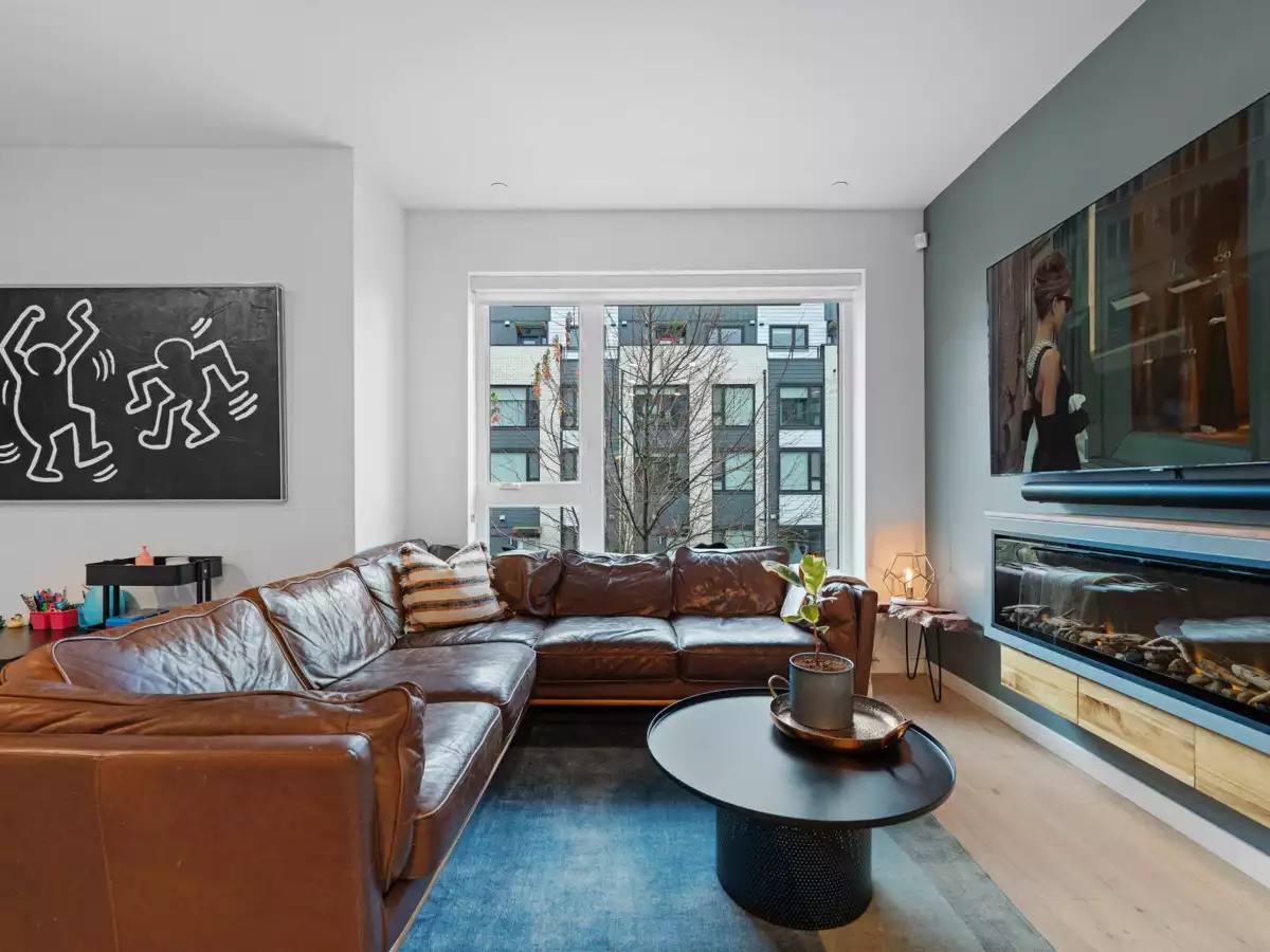 Pantry Photo of 5 528 E 2nd Street, North Vancouver, BC