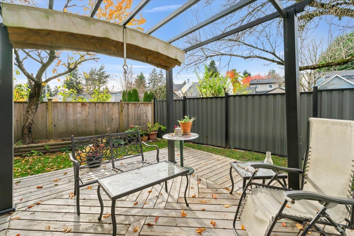 Staircase Photo of 19412 62 Avenue, Surrey, BC