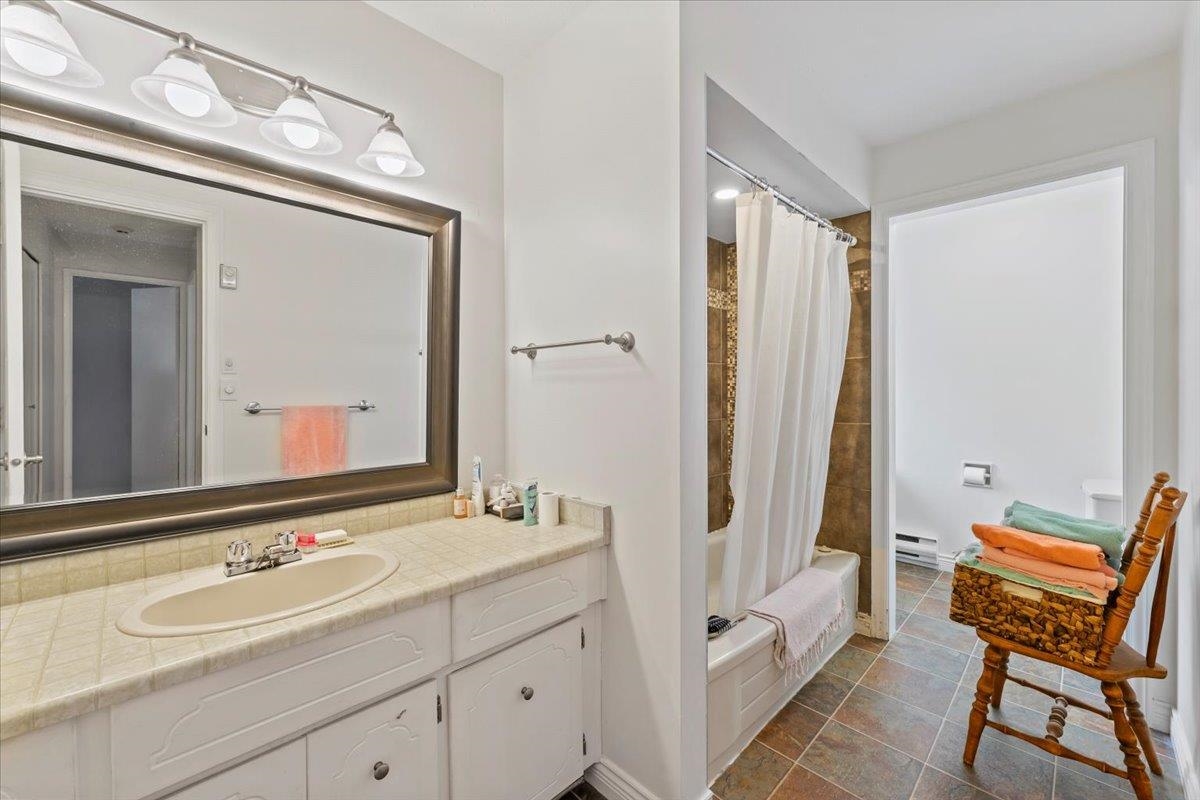 Walk-In Closet Photo of 19412 62 Avenue, Surrey, BC