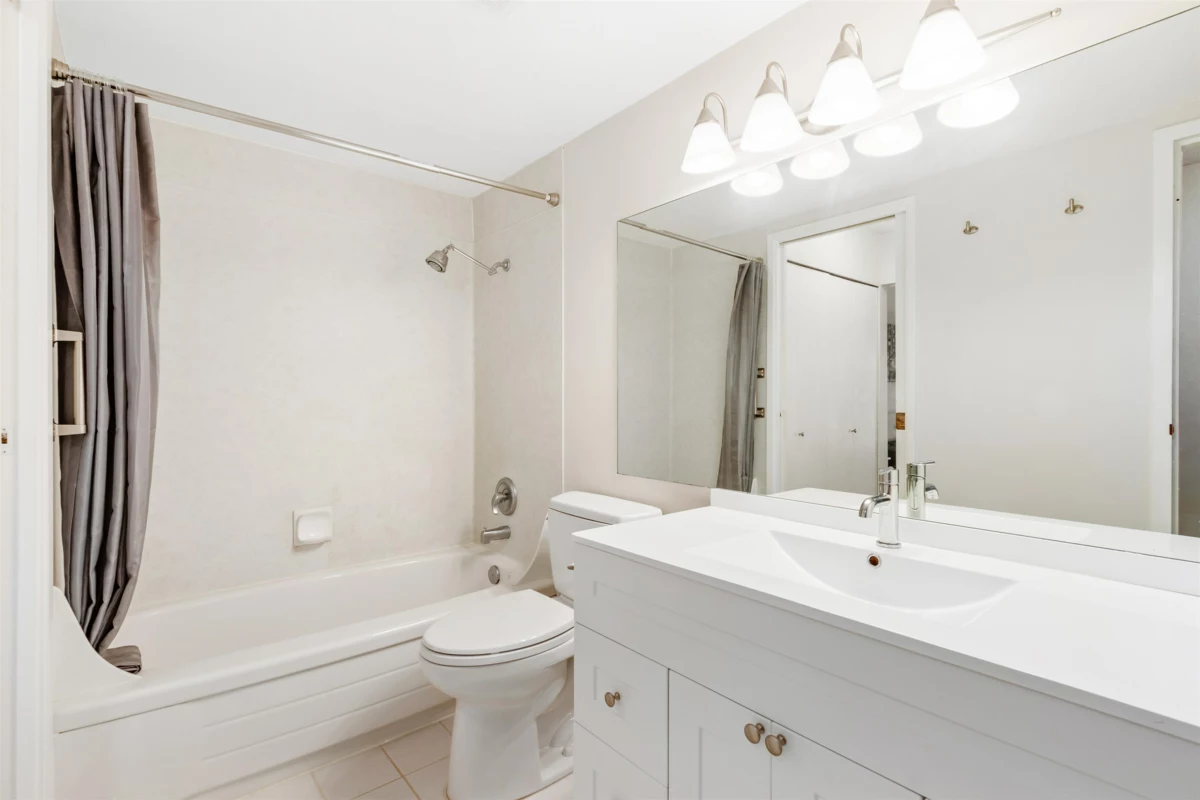 Bedroom 3 Photo of 324 4373 Halifax Street, Burnaby, BC