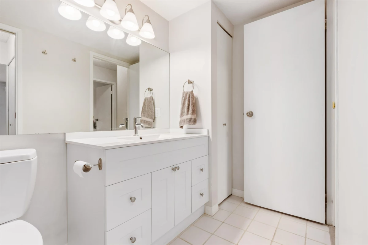 Bedroom 4 Photo of 324 4373 Halifax Street, Burnaby, BC