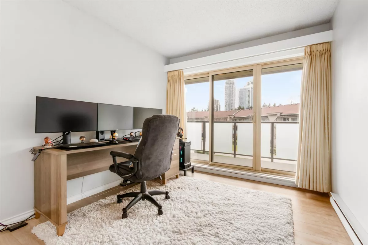 Guest Bathroom Photo of 324 4373 Halifax Street, Burnaby, BC