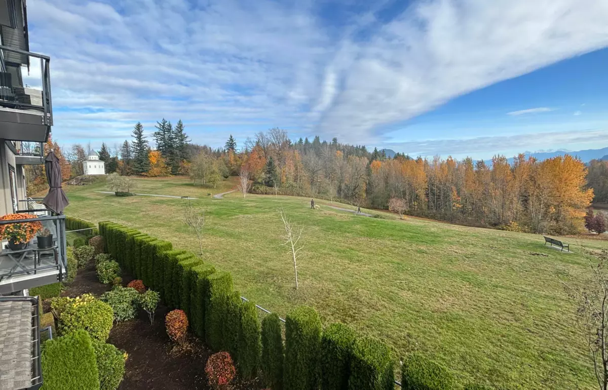 Outdoor Deck Photo of 205 33755 7 Avenue, Mission, BC